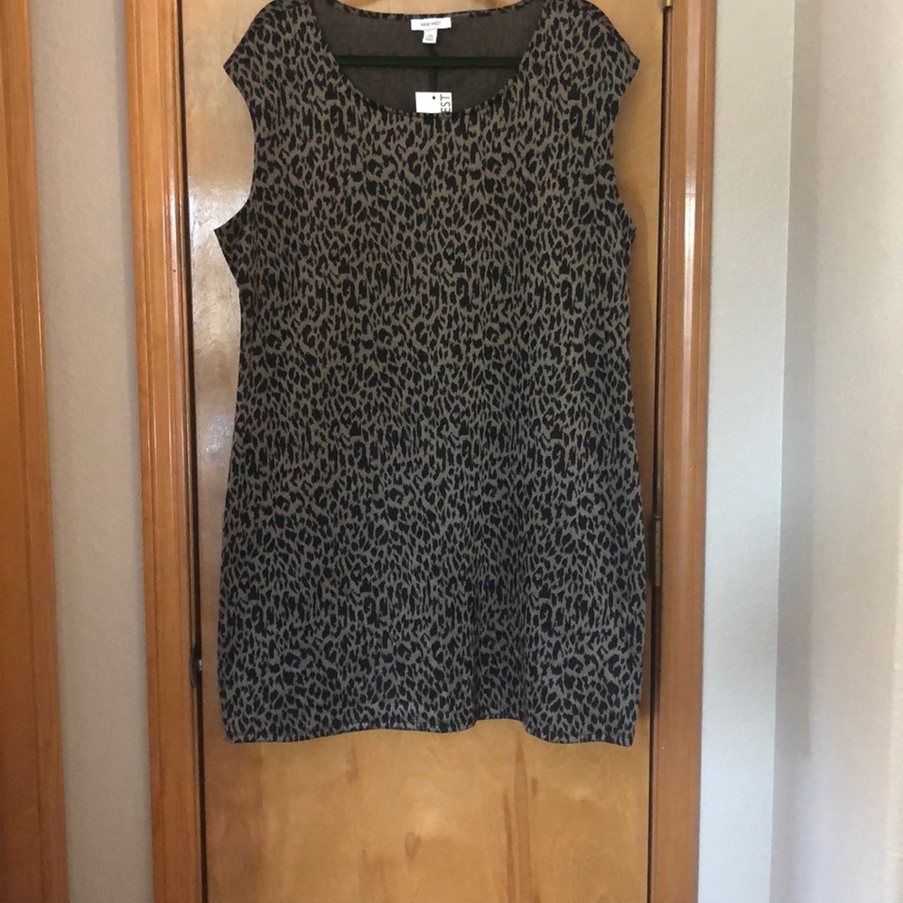 Women’s XXL sleeveless light medium weight leopard sweater dress - Picture 3 of 8